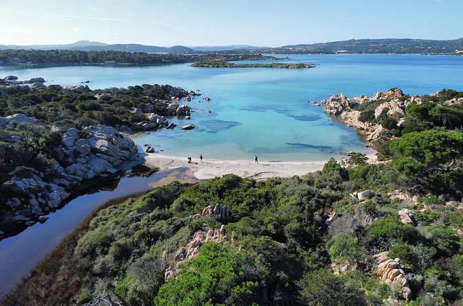 Kayak Tour to Magdalene Island with Snorkeling and Typical Aperitif - Snorkeling access from the kayak: how to enjoy the fish time