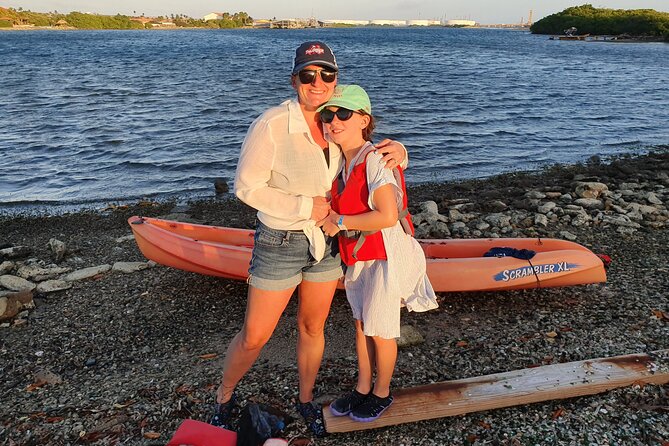 Kayak Tour to Seaglass Island - Stop: Seaglass Island Walkabout on a Reef With Mangroves