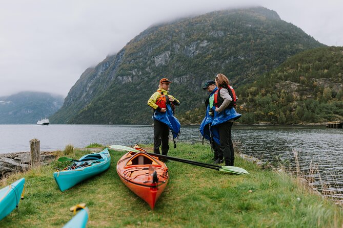 Kayak Tour with Waterfall Views in Geiranger - Getting to the water at Ørnevegen 7 in about 3 hours