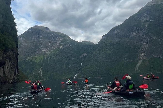 Kayak Tour with Waterfall Views in Geiranger - Seven Sisters Waterfall: how close you can realistically get