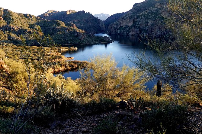 Kayaking 2 Hr Canyon & Cliffside on Saguaro Lake - Canyon and cliffside views: how to enjoy the best parts