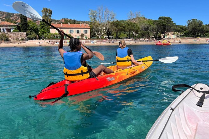 Kayaking Agay - Meet the guides: Edmond, Edmonde, and the teaching tone