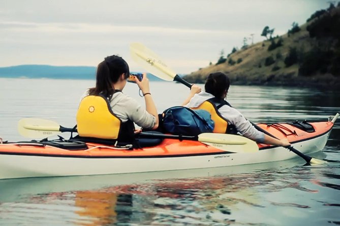 Kayaking in Deception Pass State Park - Tandem kayaking: how beginners get comfortable fast