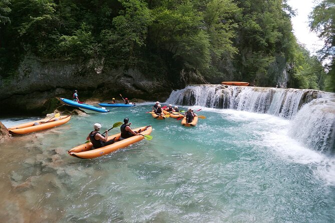 Kayaking Mrežnica river - Stop 1: Mrežnica River, where the action is scheduled into the route