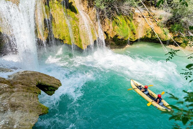 Kayaking Mrežnica river - Stop 2: Slunj, the base area you’ll appreciate after the wet paddling