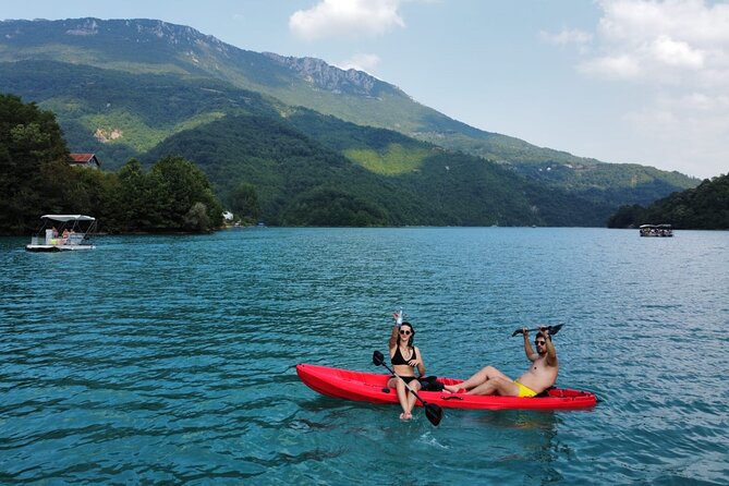 Kayaking on Jablanica Lake - Where it starts, how long it runs, and how to plan your day