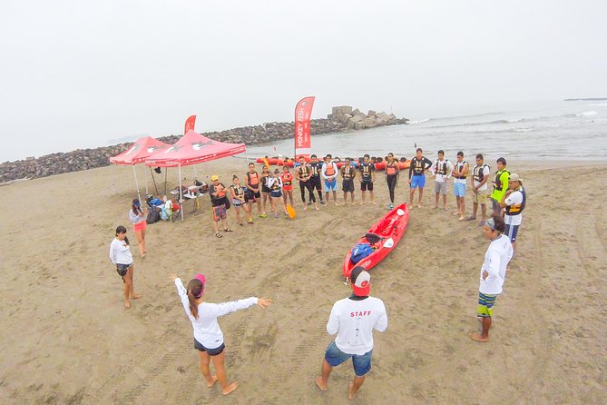 Kayaking on the Island of Sacrifices - Small group size and guided attention: why 15 people matters