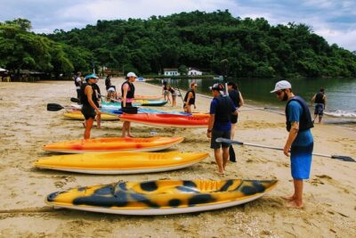 Kayaking to the mangroves - Ilha dos Pombos: birds, views, and an early taste of Paraty from water