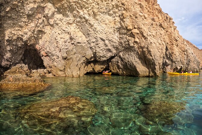 Kayaking Tour to the secrets of Milos - The Return Paddle: 45 Minutes of Calm Effort Back to Firiplaka