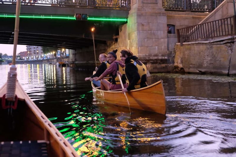 Klaipeda: Evening Guided Tour by Wooden Canoe - Getting Oriented at Gluosnių skg. 4D by the River Dane