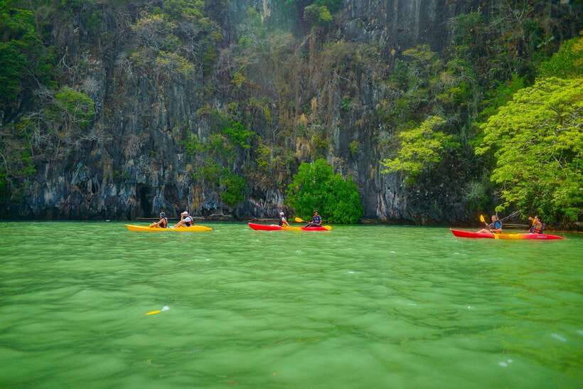 Ko Lanta: Full-Day Mangrove and Sea Cave Kayaking Experience - Beach Picnic at Koh Talabeng: The Meal That Makes the Kayak Day Work