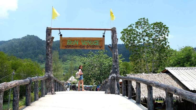 Ko Lanta: Mangrove Kayaking with Lunch and Hotel Transfer - Life Vest, Insurance, and a Guide Who Keeps Everyone Moving