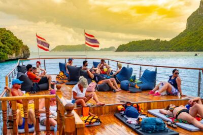 Koh Samui: Mu Ko Ang Thong Park Cruise with Kayaking Option - Pickup, breakfast, and the boat ride you should plan around