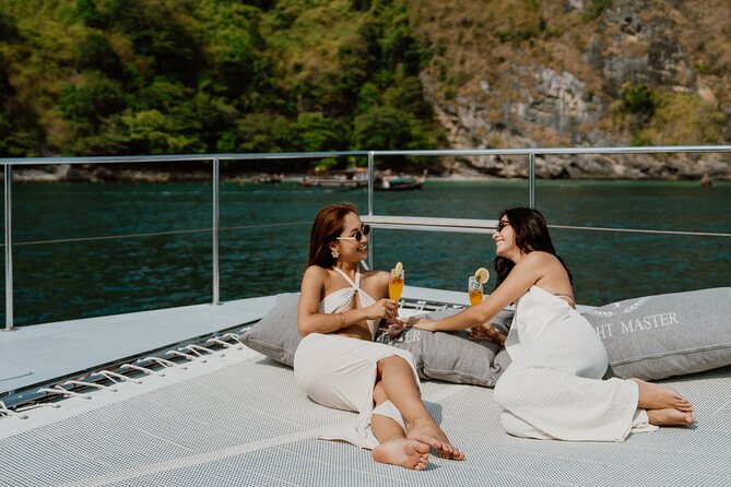 Krabi: 4 Island Luxury Yacht with Snorkelling & Clear Kayaking - Snorkeling and clear kayaking: Railay Bay or Tub Island
