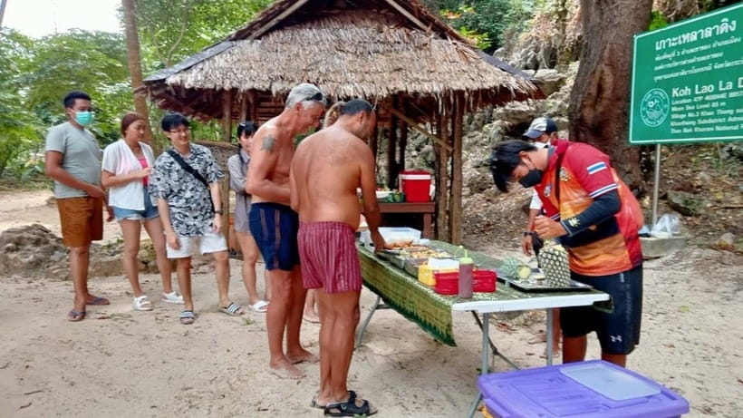 Krabi: Hong Island Longtail Boat & Kayak Tour w Buffet Lunch - Timing, crowds, and pacing: how to get your best day