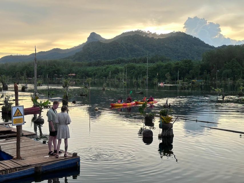 Krabi: Klong Root Kayaking Viewpoint,Fish Feeding and more - Pineapple farm and rubber tapping: local farming stops you can actually learn from