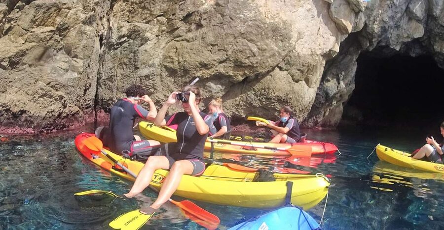 La Herradura: Cerro Gordo Natural Park Kayak & Snorkel Tour - Meeting at Activ8You and Getting Sorted Before Departure