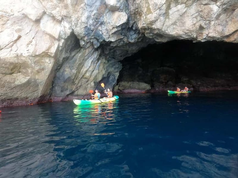 La Herradura: Kayak & Snorkel Tour Maro-Cerro Gordo Reserve - What to Bring for a Smooth Day at Sea