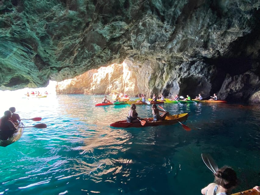 La Herradura: Maro Cliffs Kayak and Snorkeling Tour - The photo stop and 30-minute scenic paddle: where you start seeing the coast correctly