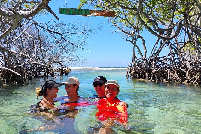 La Parguera Boat Charter with Captain: Kayak & Snorkel - Cayo Caracoles: Kayaking and Snorkeling Where the Water Makes Sense