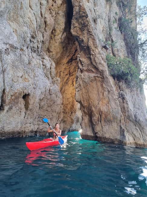 La Spezia: Sunset Kayak & Caves Tour w/ Swimming & Aperitif - How strenuous is this 3.5-hour tour in real terms