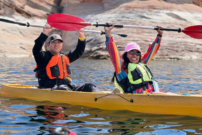 Lake Powell Guided Kayak and Water Antelope Canyon Tour - Guides and Group Size: How the Tour Stays Comfortable