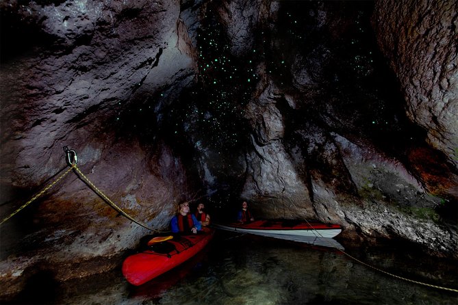 Lake Rotoiti Evening Kayak Tour including Hot Springs, Glowworm Caves and BBQ Dinner - Lake Rotoiti at dusk: why this evening tour works