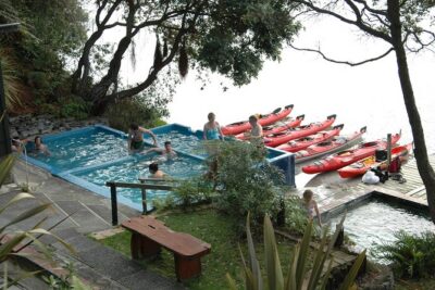 Lake Rotoiti Guided Hot Pools Kayak Trip - Crossing Lake Rotoiti: timing, safety, and what the guide adds