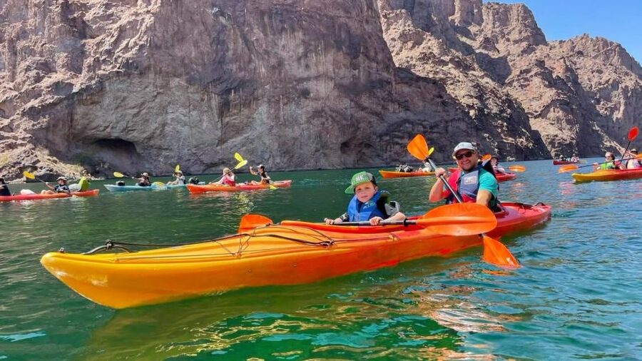 Las Vegas: Kayak Rental without Transportation - Self-guided freedom: your day, your pace