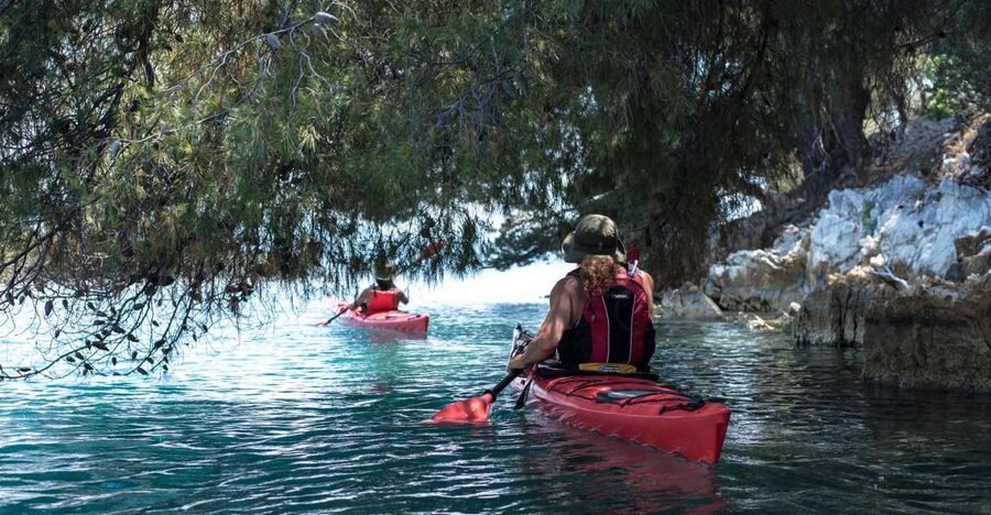 Lefkada: Full Day Sea Kayaking Tour - Skorpios and Thilia: private island views and real reef snorkeling