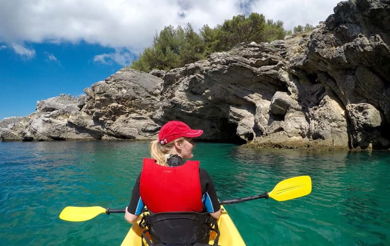Lisbon: Arrabida Park Kayak Tour with Beach Picnic - What to bring (and what to skip) for a comfortable sea-kayak day