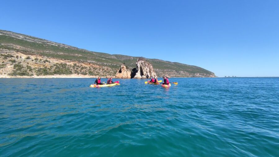Lisbon: Kayaking and Snorkeling Adventure - First steps at Lisbon Zoo: simple meeting point, quick start