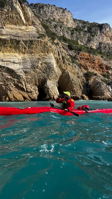 Lisbon: Sesimbra Kayak Discovery Experience - Group size and guidance: why max 10 matters on the water
