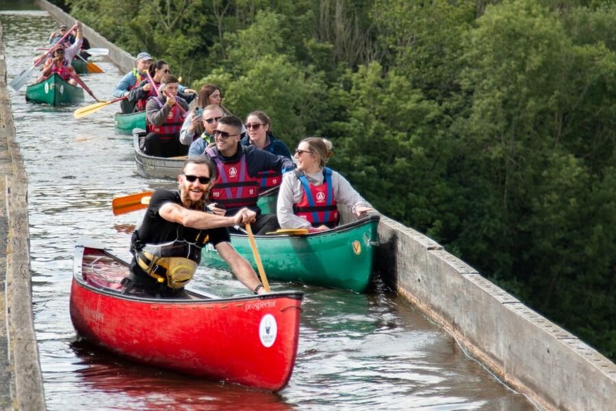 Llangollen: Guided Aqueduct Canoe Tour - Your 150 minutes: lesson first, then the big crossing