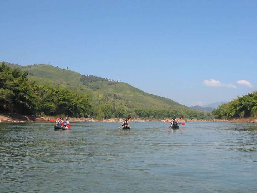 Luang Prabang: Kayak Tour to Pak Ou Caves - Lunch by the Mekong: buffet food in a scenic river camp