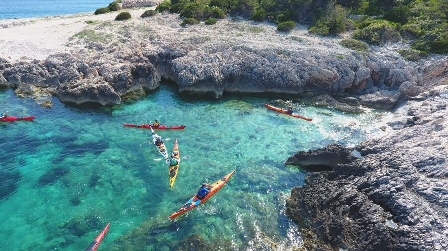 Lumbarda: Half-Day Kayaking and History with Wine delight - Deserted-Island Break: GRK White Wine and Klašun on Pebble Beaches