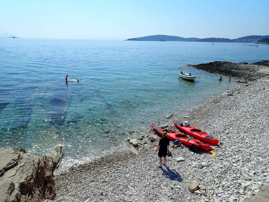 Lumbarda - Sunset Kayak Tour with a Picnic - Wine and Sweets - Key things to know before you go