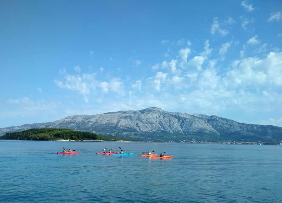 Lumbarda - Sunset Kayak Tour with a Picnic - Wine and Sweets - Why Lumbarda’s sunset paddling feels like a local day, not a tourist ride