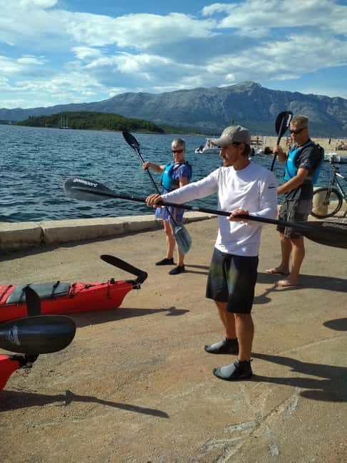 Lumbarda - Sunset Kayak Tour with a Picnic - Wine and Sweets - Quarry island stop: an old town you can walk through