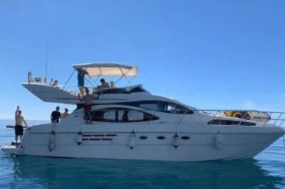 Luxury Yatch trips + Open Bar + Tapas + Paddle Surf + Snorkel - Open Bar and Tapas: Included Drinks, Realistic Expectations