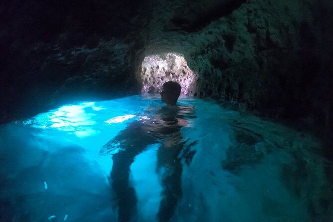 Mallorca: Kayaking, Sea Cave, Cliff Jumping & Snorkel Tour - Quick hits