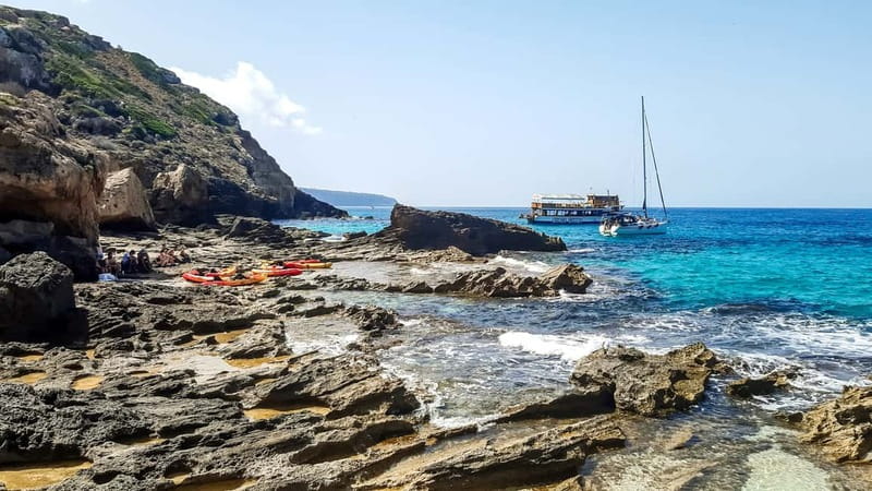 Mallorca: Sea Caves Kayaking Tour, Snorkeling & Snack - What to Pack and What to Leave Behind