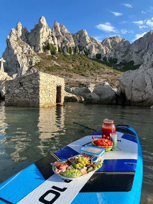 Marseille: stand-up paddle tour - discover the calanques - Sunset at 7pm: why timing makes the Calanques look better
