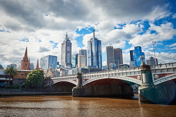 Melbourne City Sights Kayak Tour - Getting back toward the city: calm control and a satisfying finish