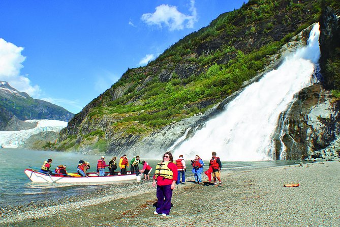 Mendenhall Lake Canoe Adventure - Canoe Close to Mendenhall Glacier: The Real Point of This Trip