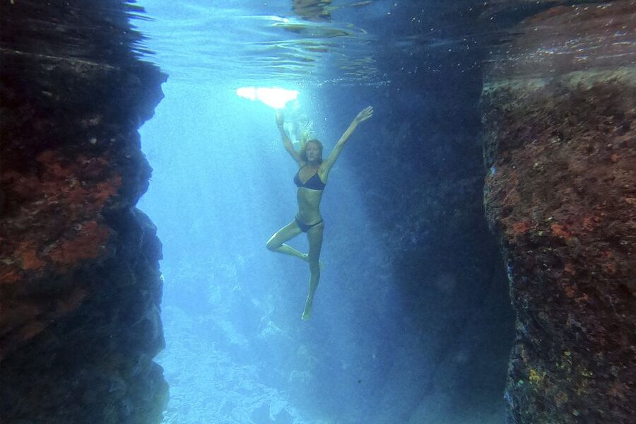 Milos: Milos and Polyaigos Snorkeling and SUP Cruise - Klima and Glaronisia: the first wow moments before you even swim