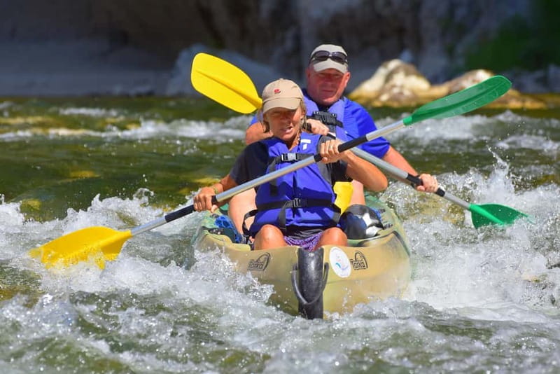 Mini Discovery Descent of the Ardèche by Canoe Kayak: 2 hours - approx. 6 km - Meeting Alain Bateaux at Salavas: Signs, Parking, and a Fast Start