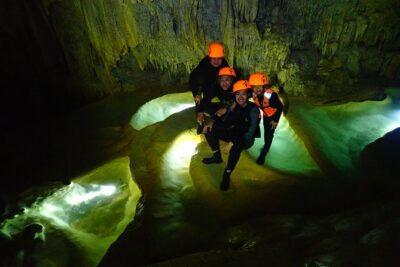 [Miyako Island / Half Day] Pumpkin Limestone Cave & Sea Kayaking - Inside Pumpkin Hall: Climbing Moves, Limestone Atmosphere, and a Jump Spot