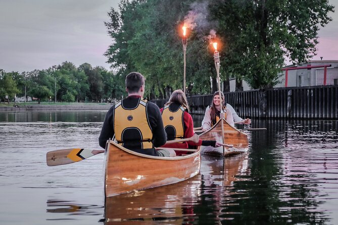 Night Canoe City Tour in Klaipeda - The old town fountain and the “close to the city” feeling
