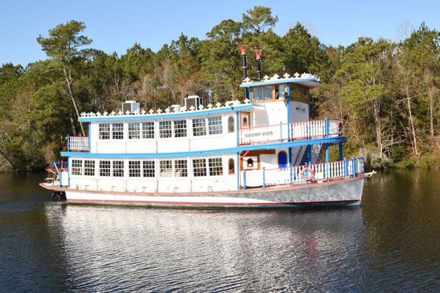 North Myrtle Beach: Dinner Cruise on a Paddle Wheel Boat - Dinner and dessert: what you actually get for $69